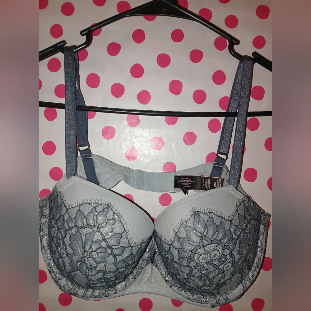 Victoria Secret Gray Lace Shimmer Bra 34D Very Sexy Uplift Balconet ❤️